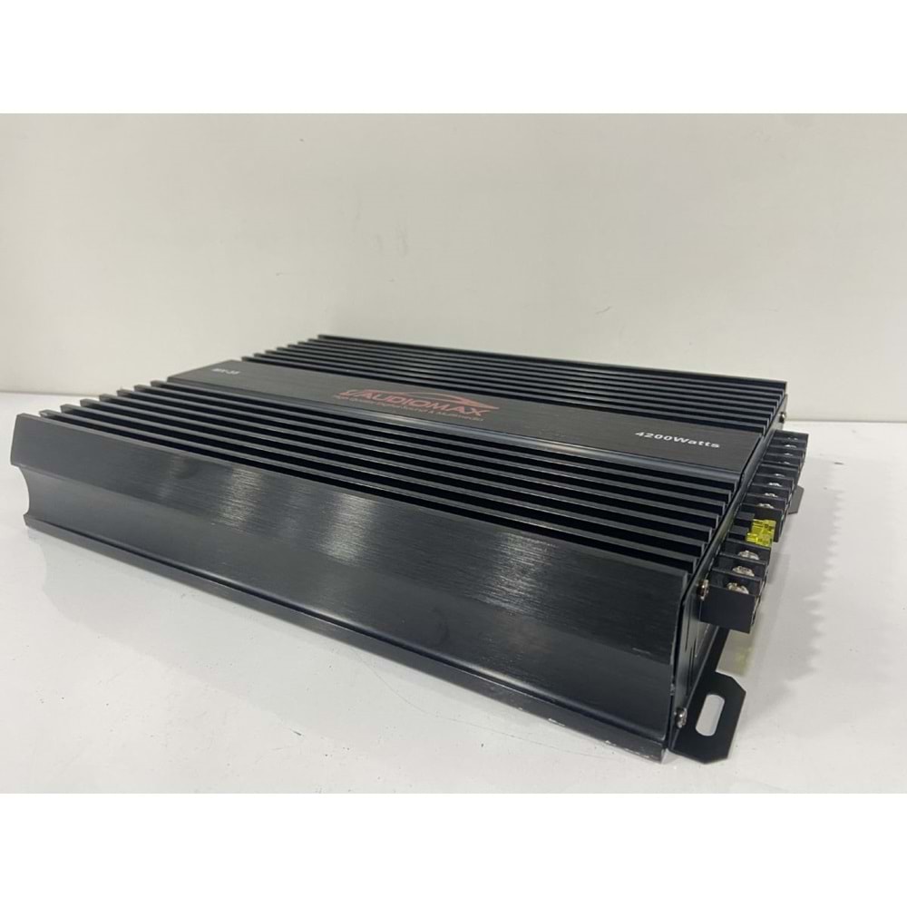 AUDIOMAX 4200 WAT 4X70 RMS 4 KANAL PRO SERİ AMFİ
