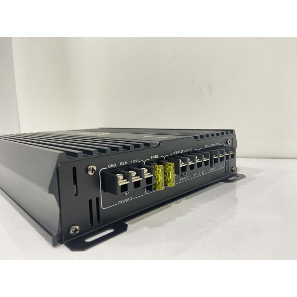 AUDIOMAX 4200 WAT 4X70 RMS 4 KANAL PRO SERİ AMFİ
